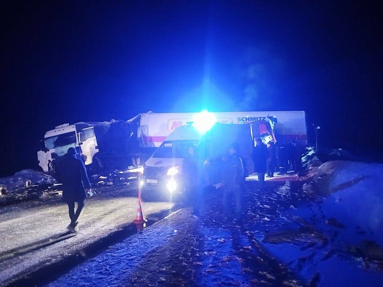 Массовое ДТП на федеральной автодороге Тюмень-Ханты-Мансийск.