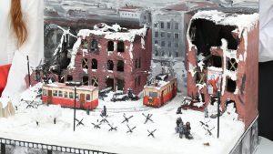 В Муравленко восьмиклассники создали макеты главных памятников России.