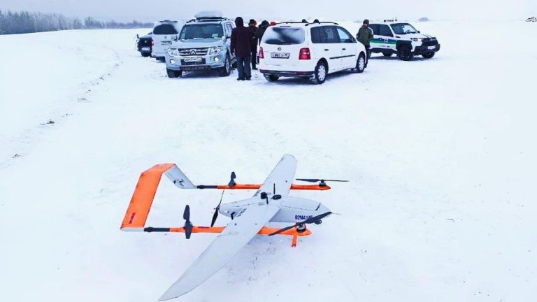 Беспилотники будут следить за состоянием автозимников в Югре.