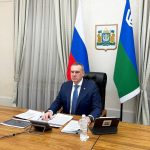 Югорские спасатели нашли в избушке потерявшегося подростка в лесу !