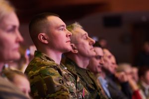 В Ханты-Мансийске провели концерт в поддержку бойцов СВО.