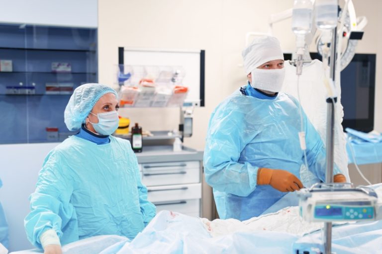 «Счет шел на минуты»: в Нижневартовске врачи спасли мужчину.