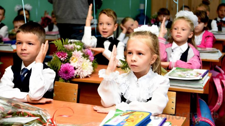 15 тысяч будущих первоклассников: в Югре завершилась первая волна записи в школы