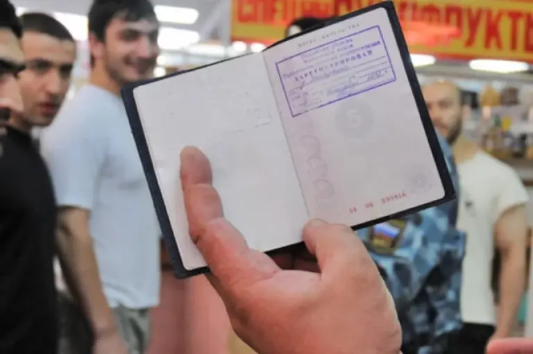 Житель Кондинского района оштрафован на 108 тыс. рублей за фиктивный учёт семьи из Киргизии