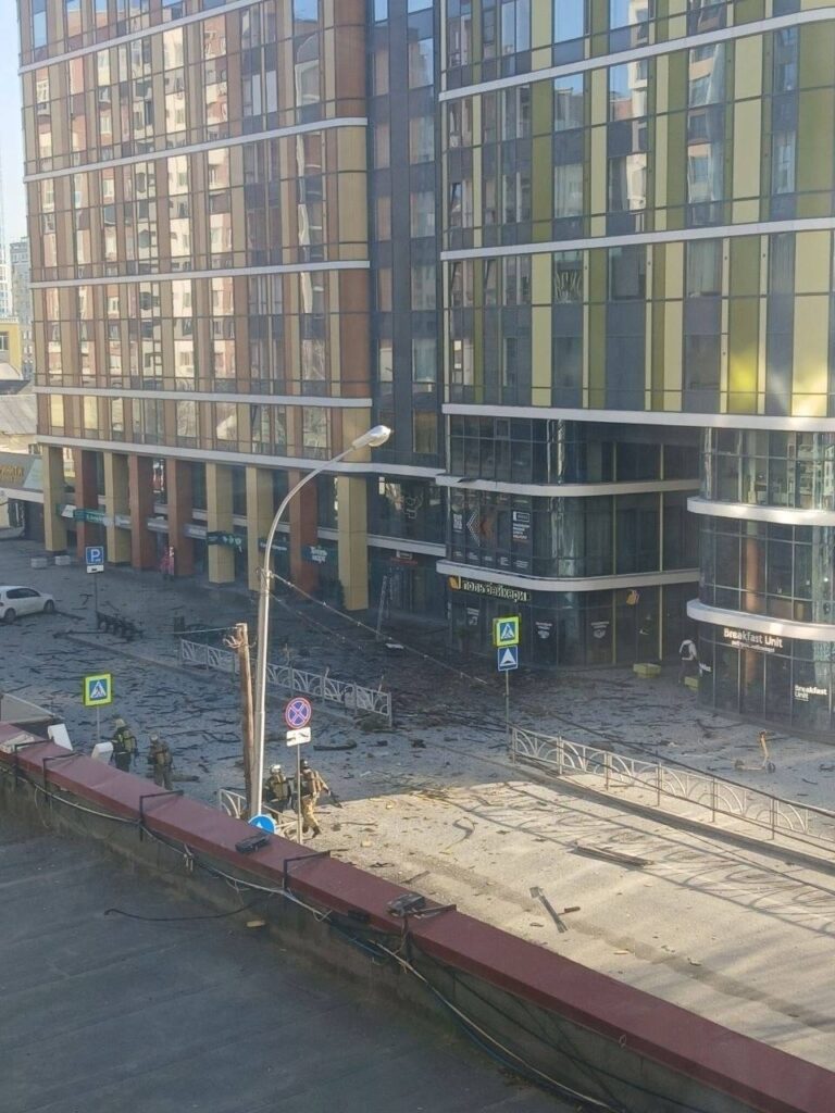 🚨 Беспилотники атаковали Екатеринбург