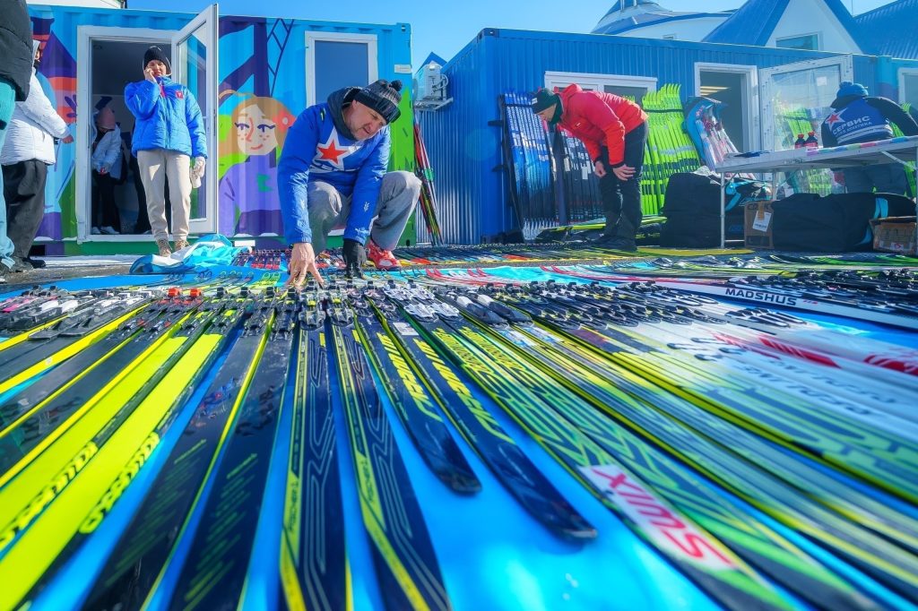 Стартовал XIII Югорский лыжный марафон: почти 4 000 участников со всей страны!