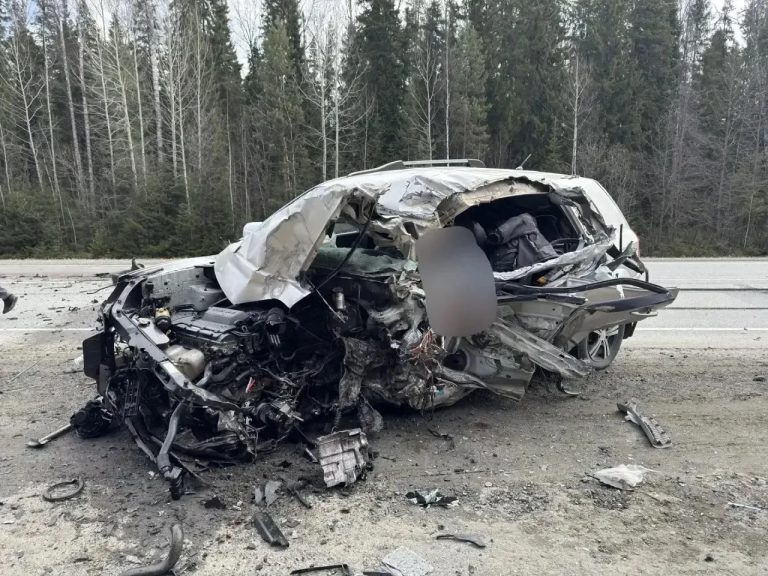 Смертельное ДТП на трассе Тюмень — Ханты‑Мансийск: столкнулись грузовик и Hyundai Tucson