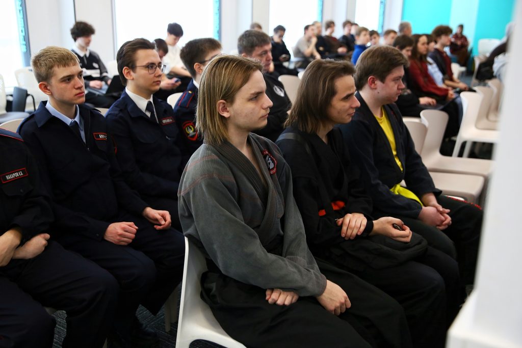 Юные инженеры Югры создали инновационные проекты на хакатоне