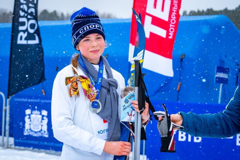 Стартовал XIII Югорский лыжный марафон: почти 4 000 участников со всей страны!