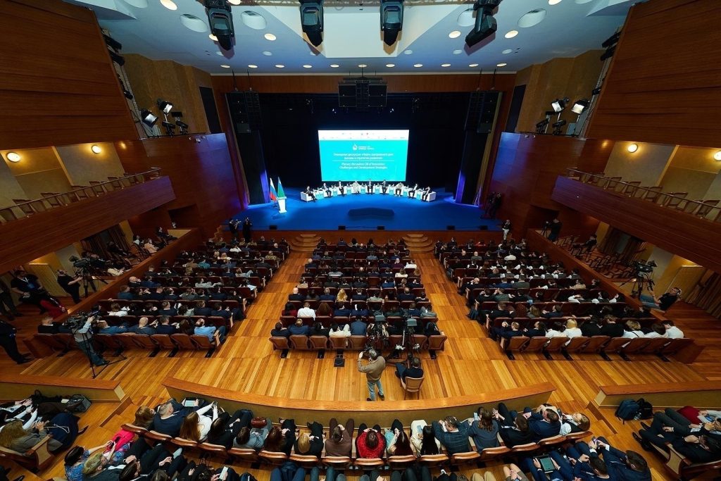 Выпускники проекта «Герои Югры» награждены медалями за мужество