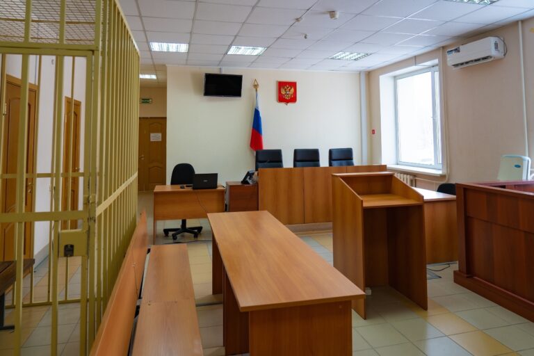 В Нижневартовске осудили женщину за попытку сбыта крупной партии наркотиков через интернет