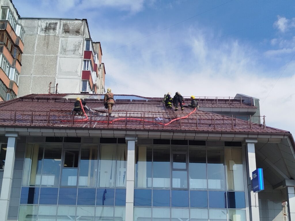 Возгорание в здании ВТБ в Сургуте