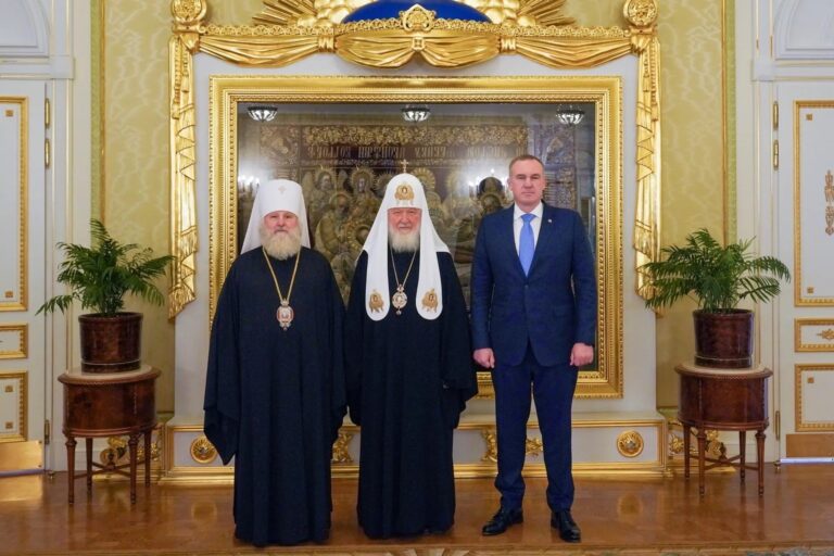Встреча губернатора Югры с Патриархом