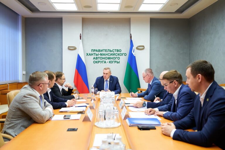 Ситуация с топливом в Югре под контролем - губернатор провёл оперативное совещание