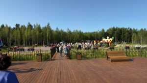 В Куть‑Яхе открыли «Светлый пруд» — новая зона отдыха в экопарке «Зелёный остров»!