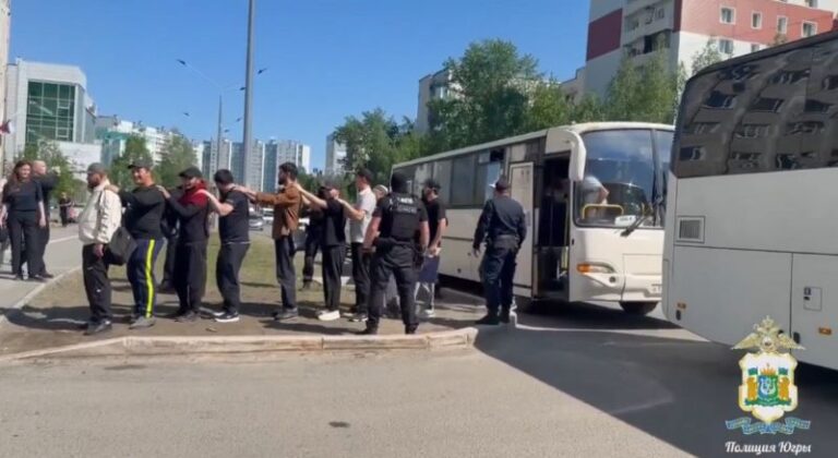 В Нижневартовске проходят рейды по проверке соблюдения миграционного законодательства