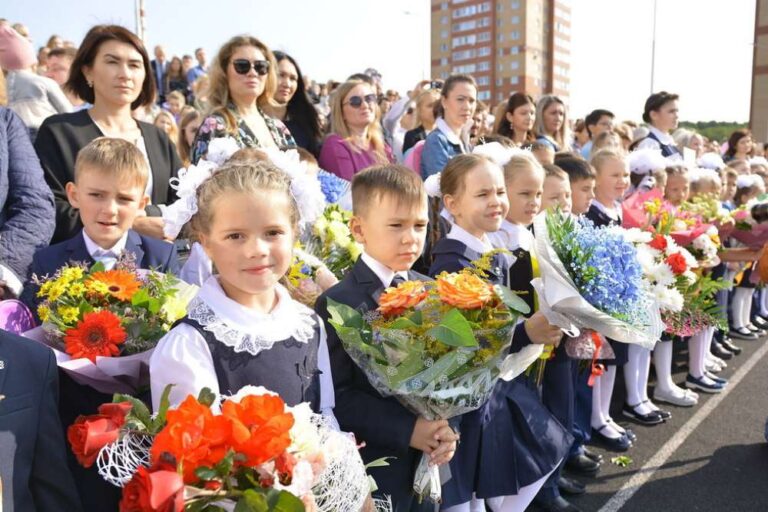 30 первых классов в одной школе: как школа № 9 в Сургуте справляется с рекордным набором