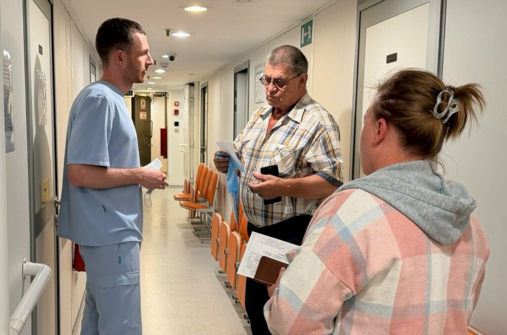 Более 11 000 обращений - медицинские теплоходы «Святитель Лука» и «Николай Пирогов» продолжают работу в Югре Более 11 000 обращений - медицинские теплоходы «Святитель Лука» и «Николай Пирогов» продолжают работу в Югре