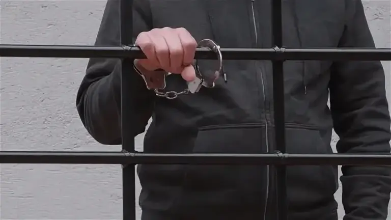 В Нягани раскрыта кража дорогого парфюма в торговом центре: ущерб — 41 900 рублей