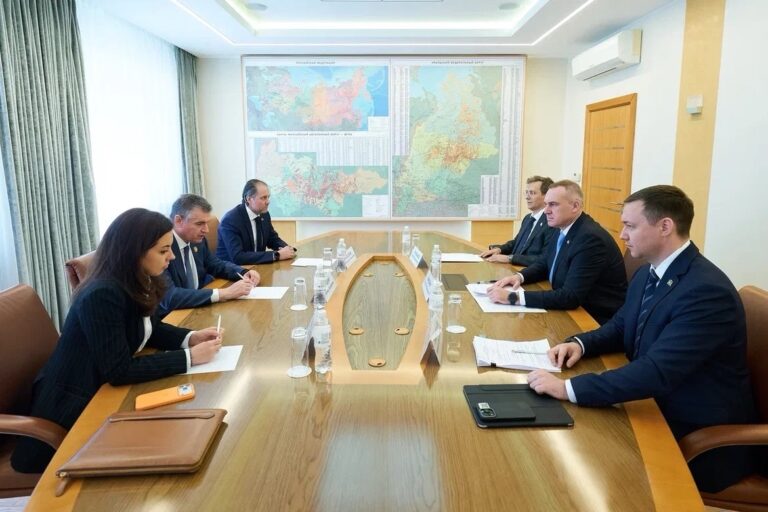 Миграционная нагрузка в Югре идёт на спад - итоги совместной работы властей региона и ЛДПР