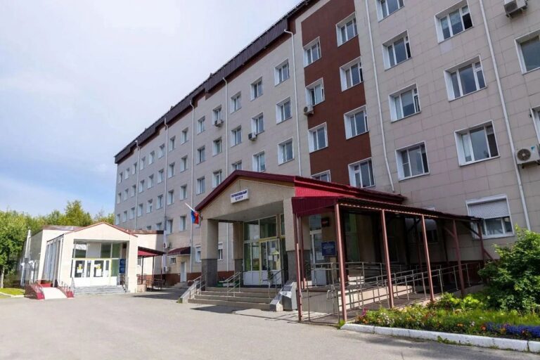 В Сургуте хирурги спасли шестилетнюю девочку: из желудка удалили 30‑сантиметровый ком волос