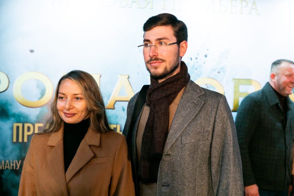 В Сургуте представили фильм «Романовы. Преданность и предательство»!
