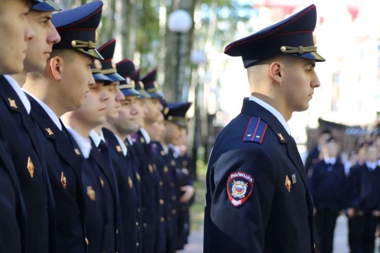 Более 40 молодых полицейских приступили к службе в Югре