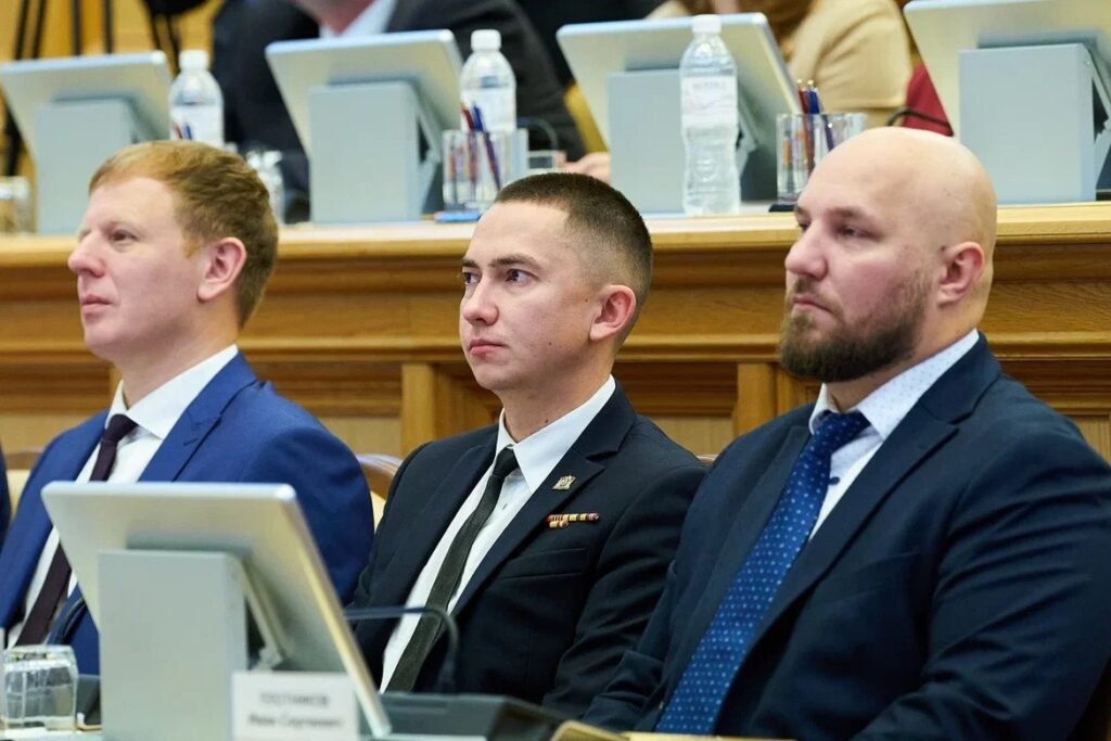 Дума Югры начала работу в новом составе Дума Югры начала работу в новом составе