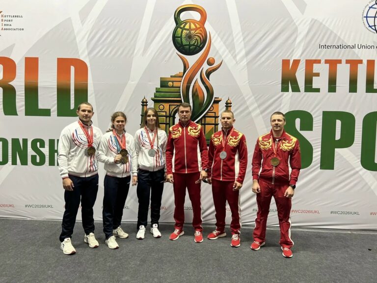 Югорские спортсмены — на пьедестале Чемпионата и Первенства мира по гиревому спорту
